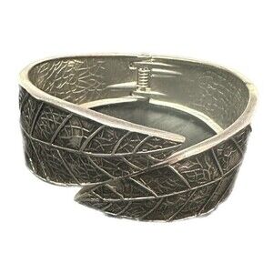Silver Leaf Design Women's Bracelet